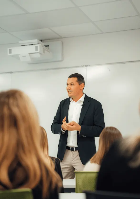 Maître de conférences en droit fiscal